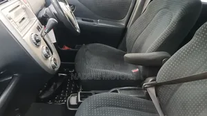 Toyota Ractis 2009 Silver