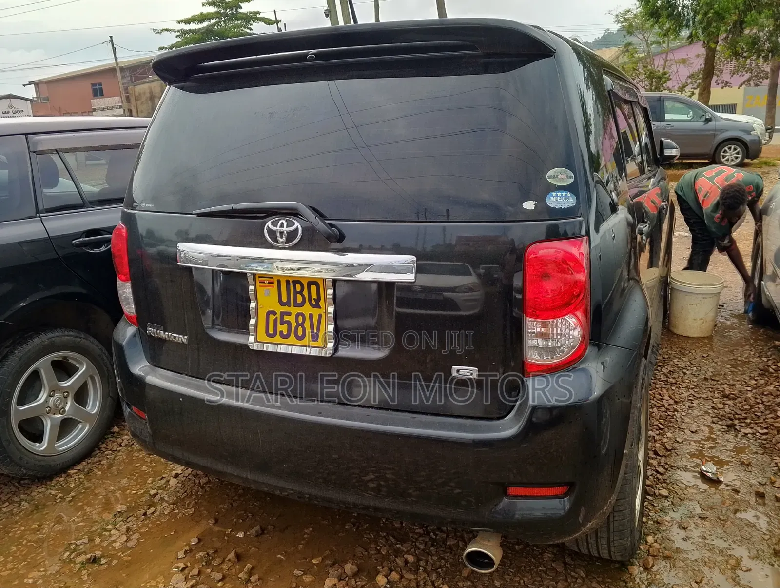 Toyota Corolla Rumion Hatchback 1.5 FWD 2010 Black