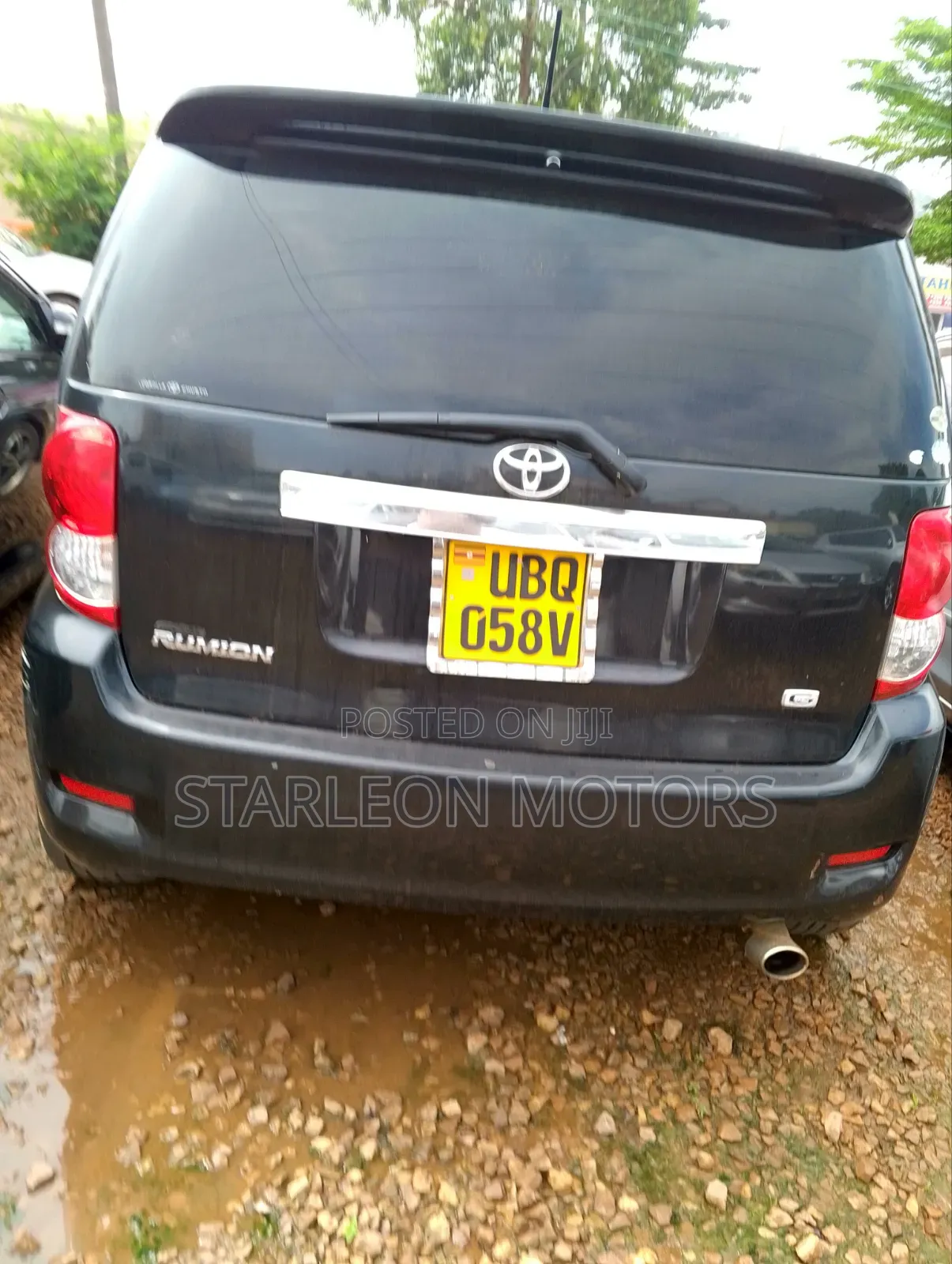 Toyota Corolla Rumion Hatchback 1.5 FWD 2010 Black