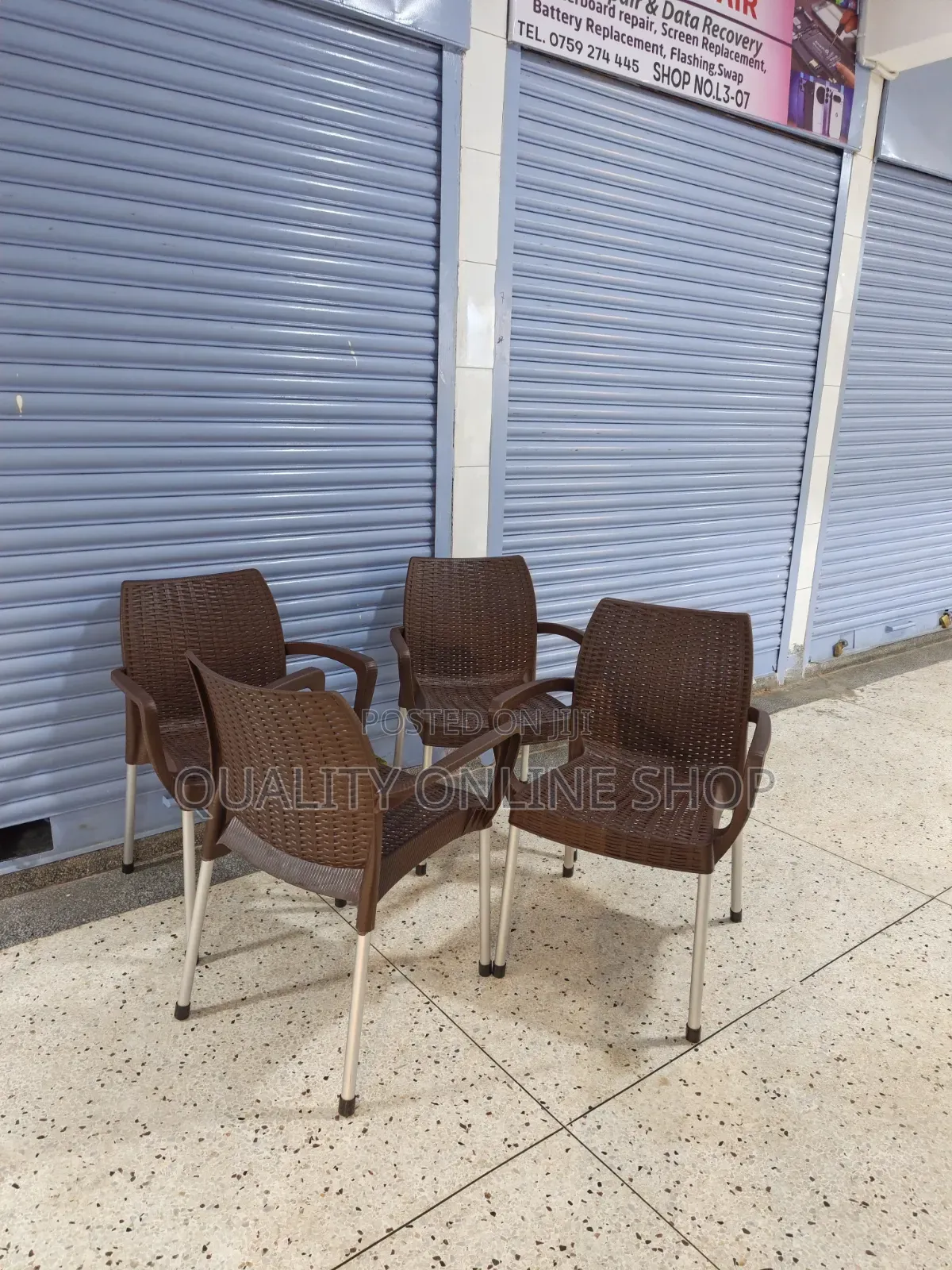 Silver Stand Plastic Chairs Plastic Chairs