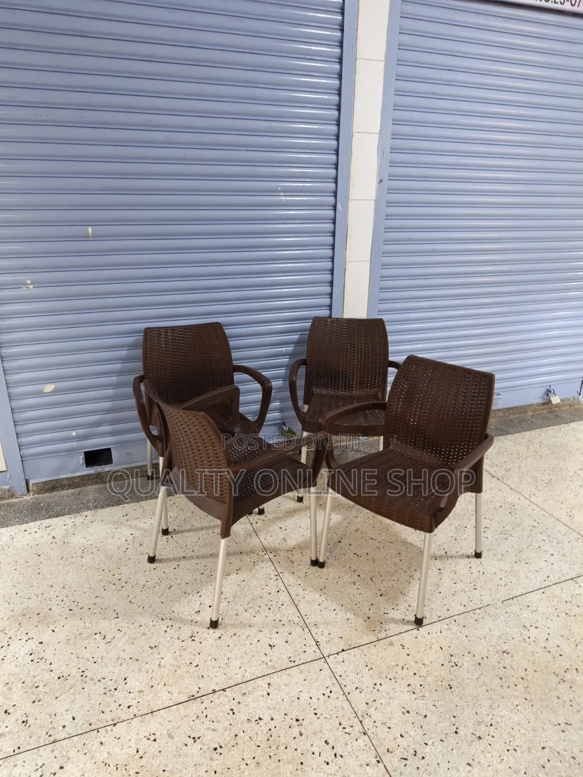 Silver Stand Plastic Chairs Plastic Chairs