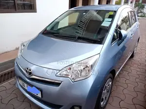 Toyota Ractis 2013 Blue