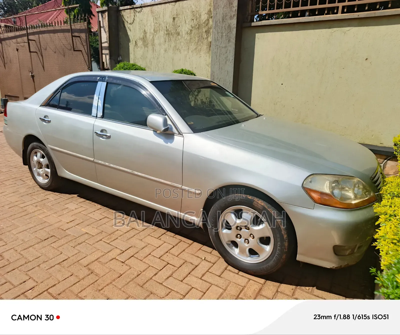 Toyota Mark II Blit 2003 Silver