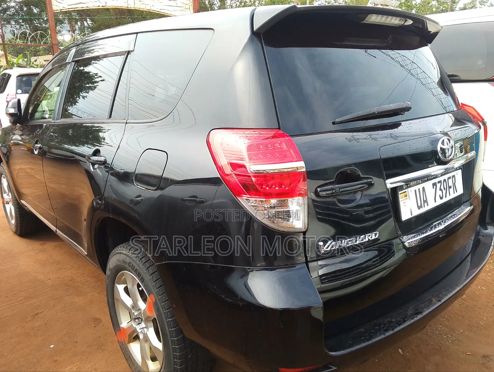 Toyota Vanguard 2013 Black