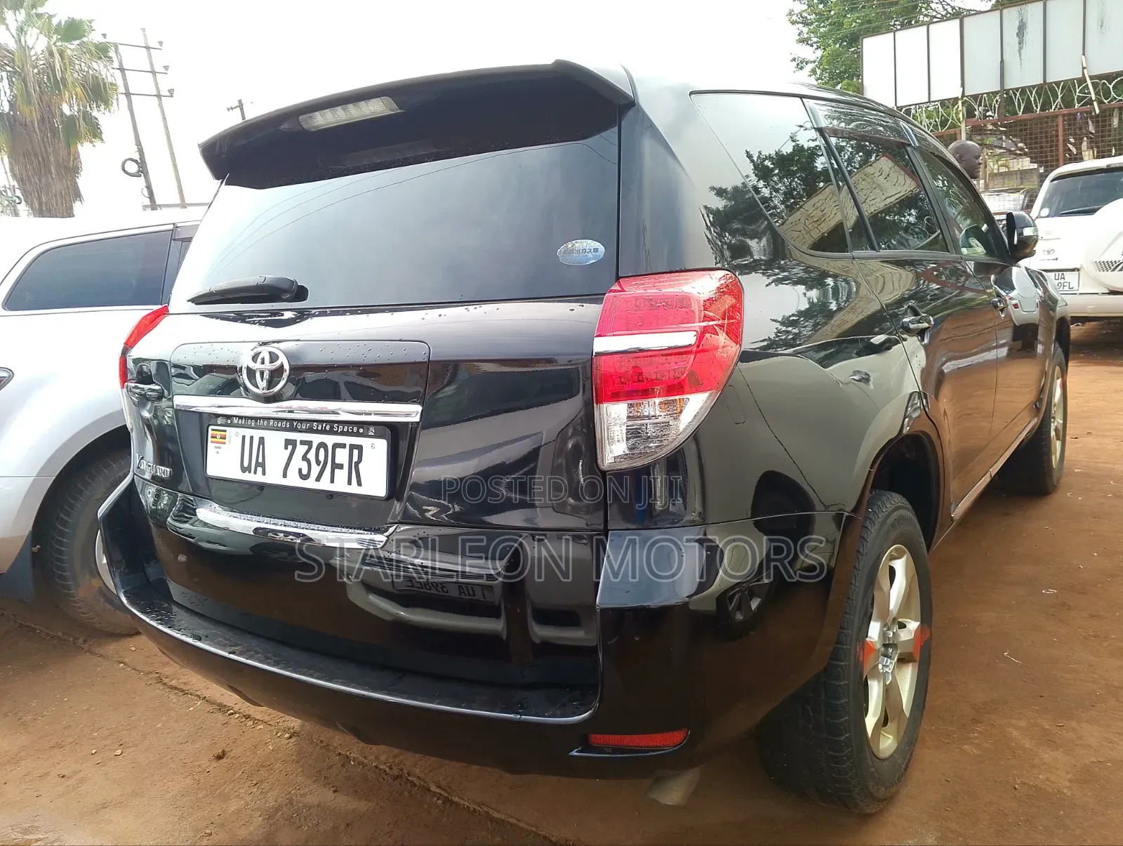 Toyota Vanguard 2013 Black