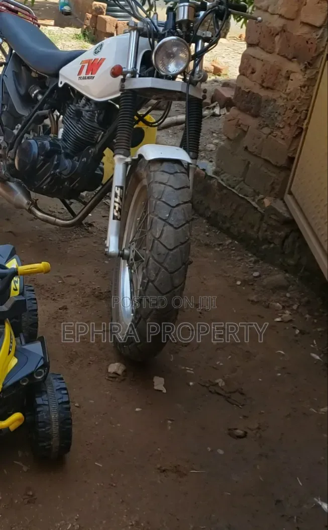 Yamaha 2020 White