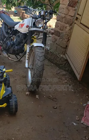 Yamaha 2020 White