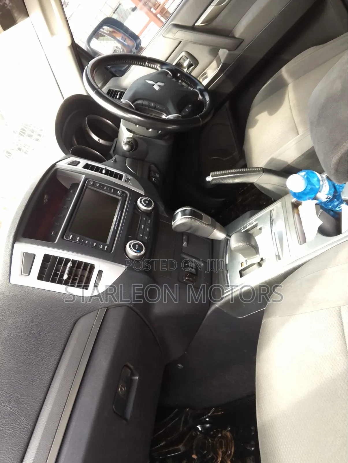 Mitsubishi Pajero 3.2 Di-Dc GLS 2011 White