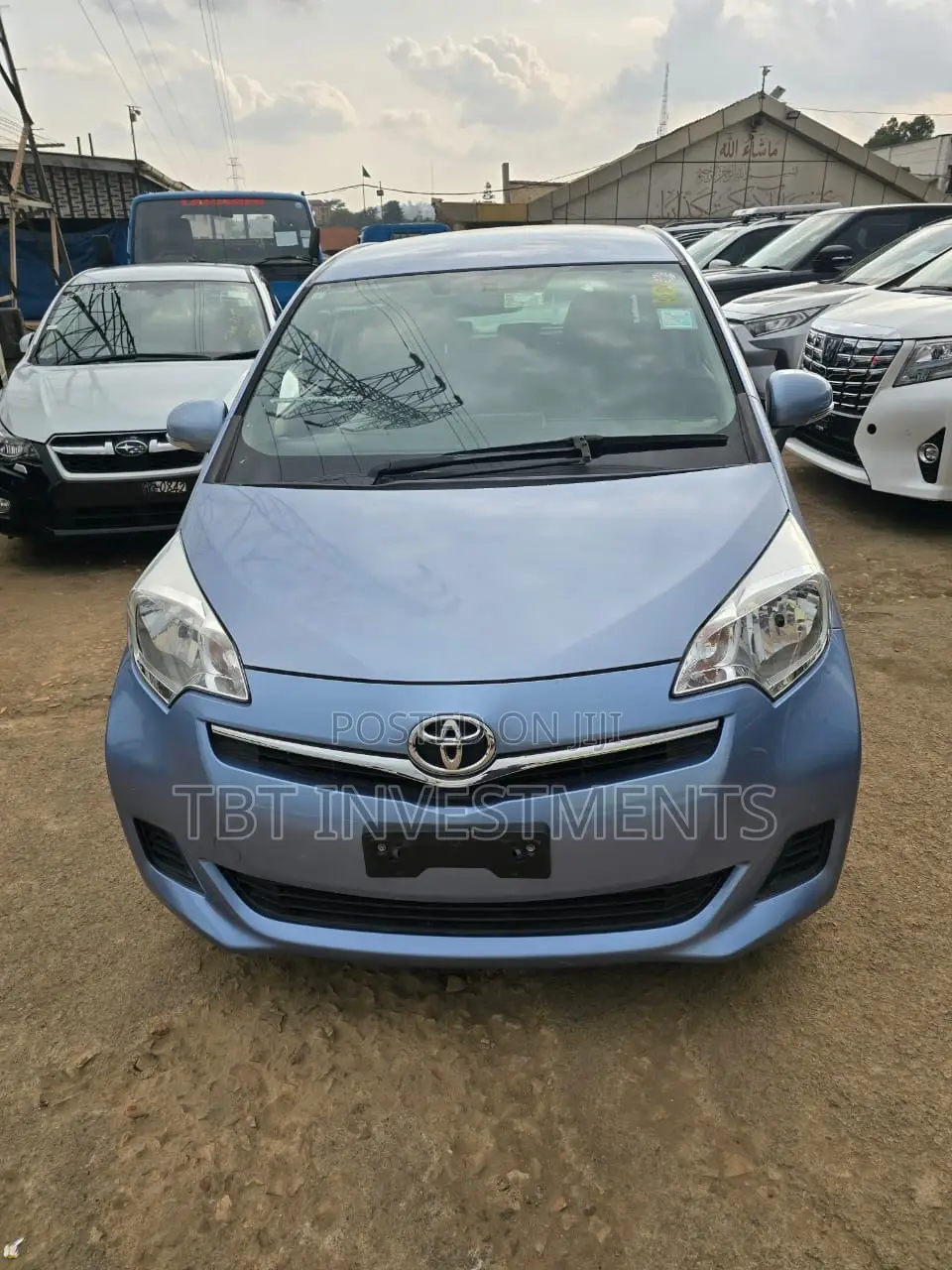 Toyota Ractis 2017 Blue