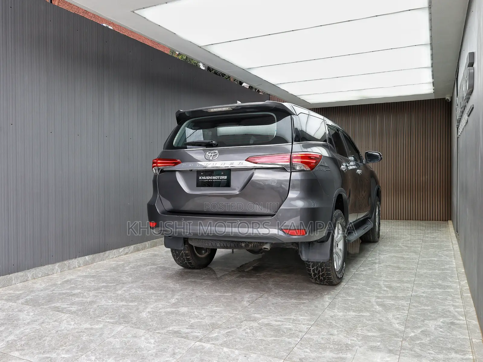 Toyota Fortuner 2017 Brown