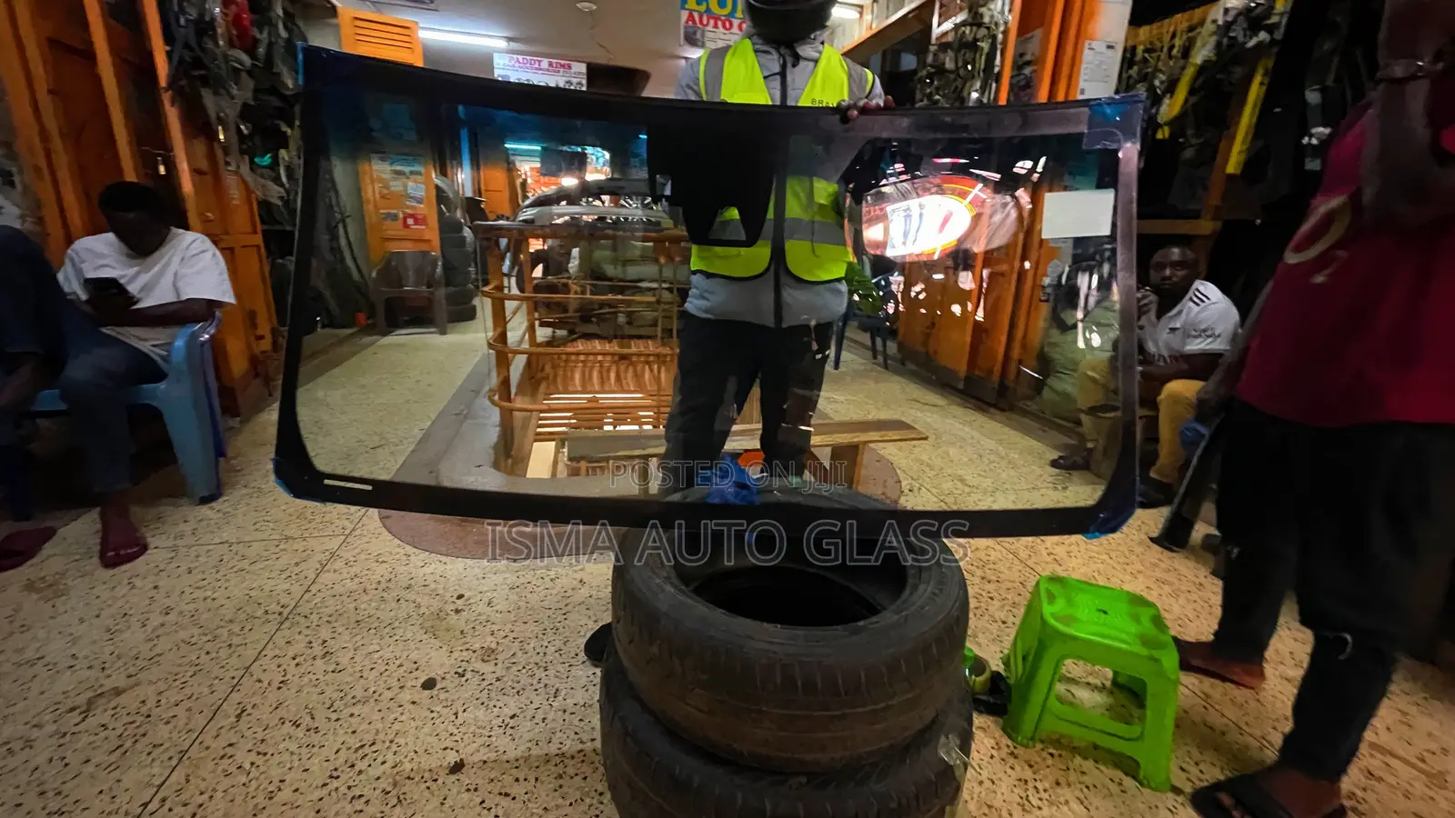 Landcruiser Fj200 Windscreen Glass