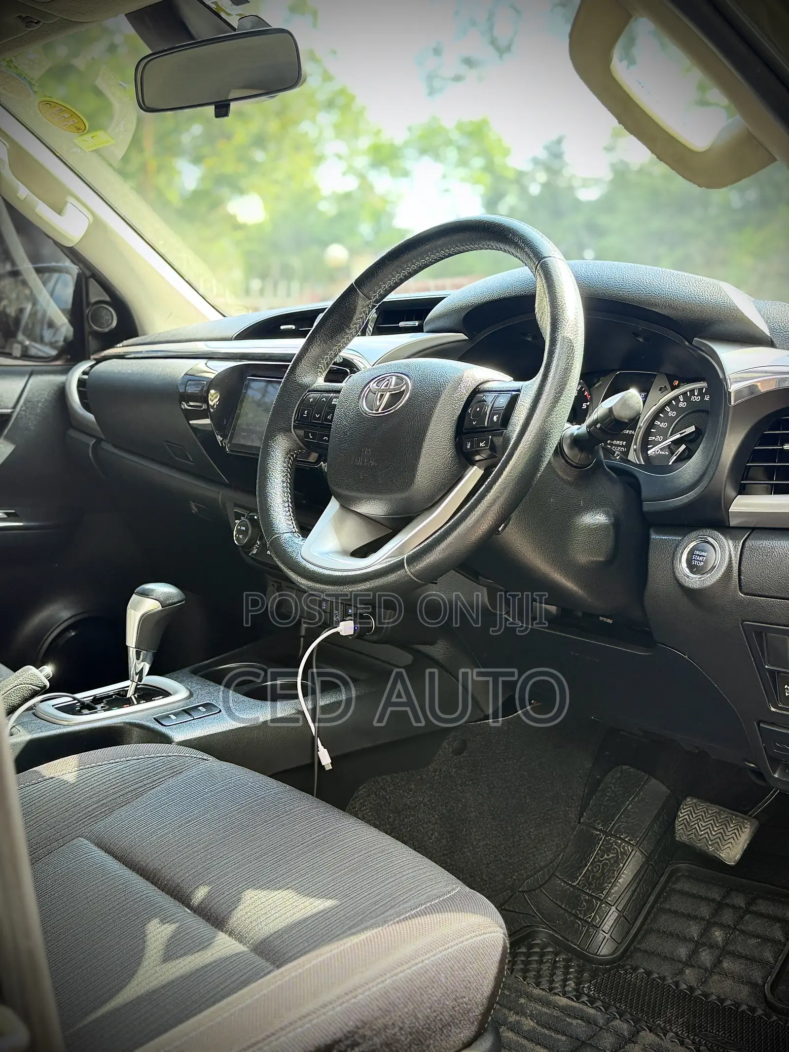 Toyota Hilux 2024 Green