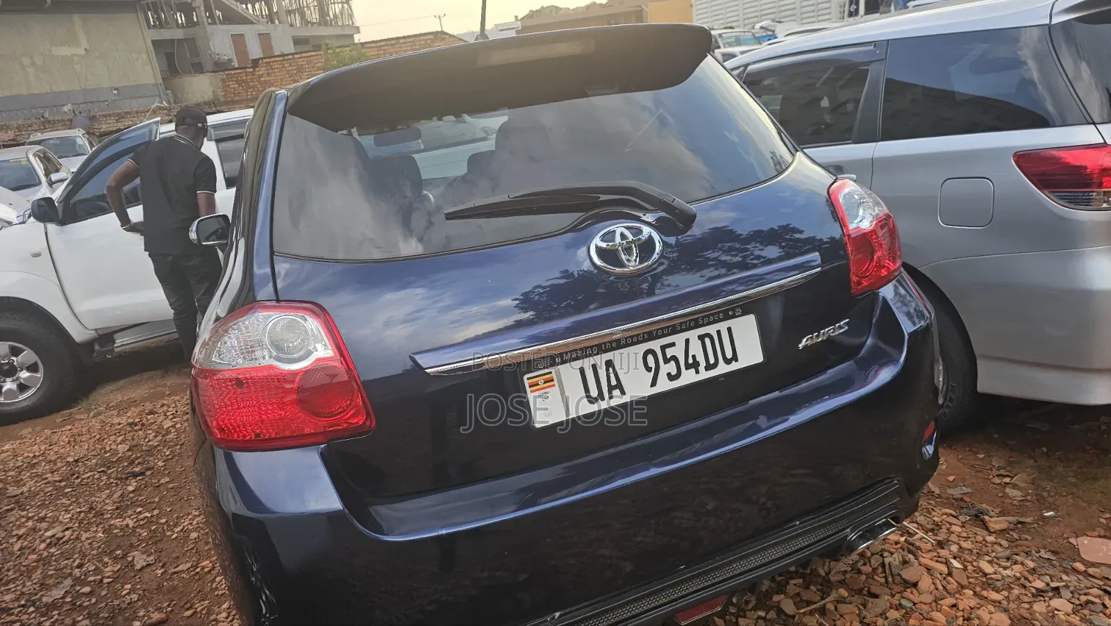Toyota Auris 2011 Blue