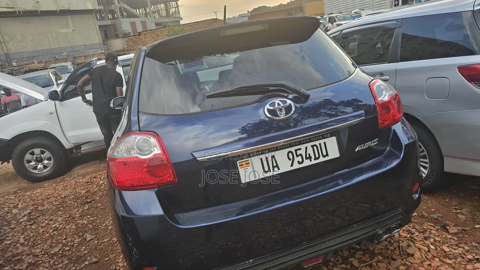 Toyota Auris 2011 Blue