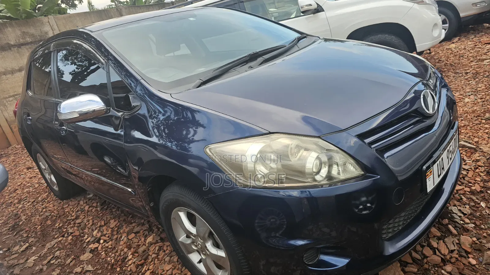 Toyota Auris 2011 Blue