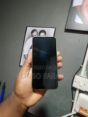 Samsung Galaxy A25 128 GB Yellow