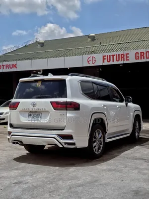 New Toyota Land Cruiser LC300 2025 White