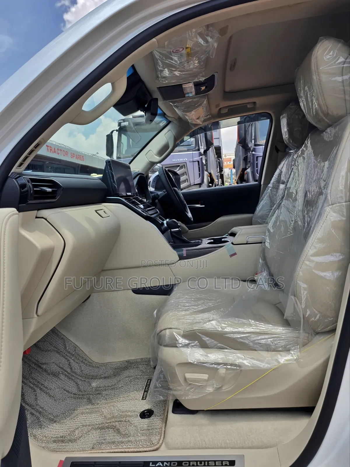 New Toyota Land Cruiser LC300 2025 White