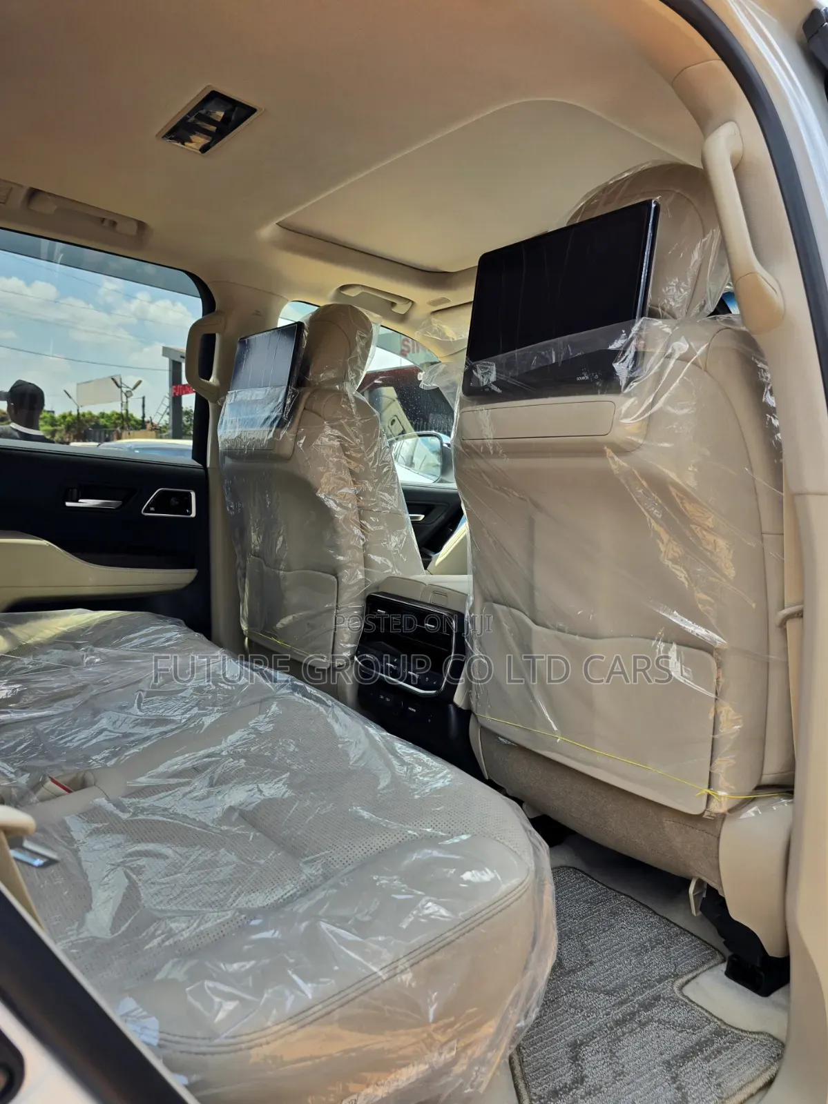 New Toyota Land Cruiser LC300 2025 White