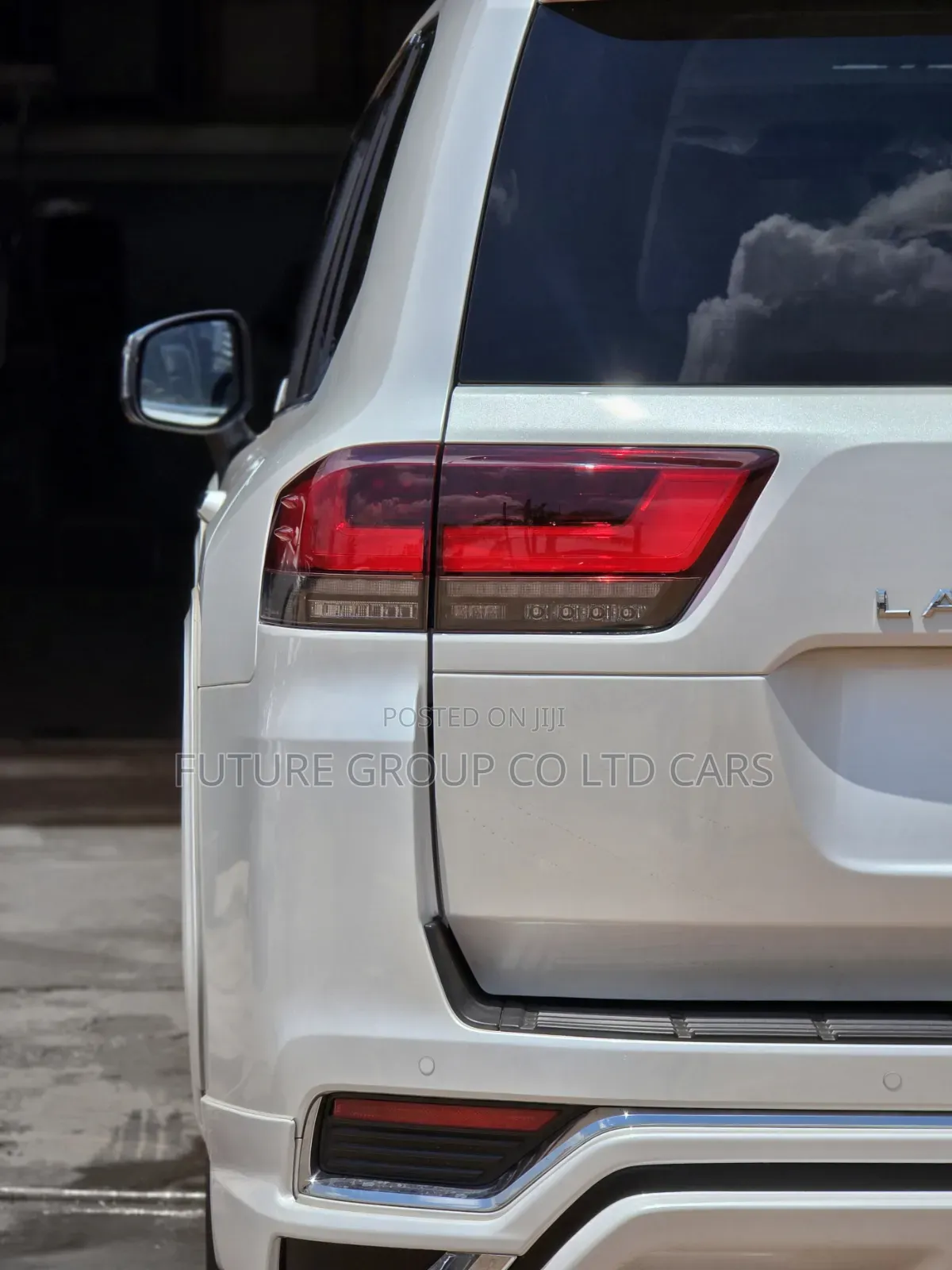 New Toyota Land Cruiser LC300 2025 White