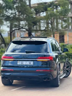 Audi Q7 2020 Black