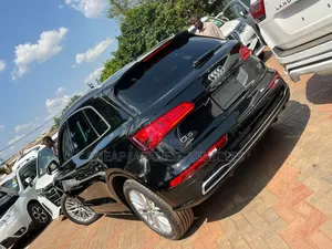 Audi Q5 2.0T Premium AWD quattro 2019 Black