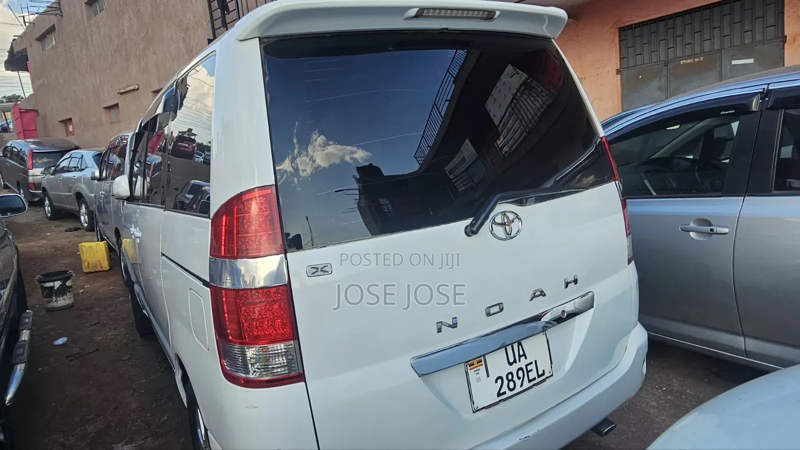 Toyota Noah 2006 White