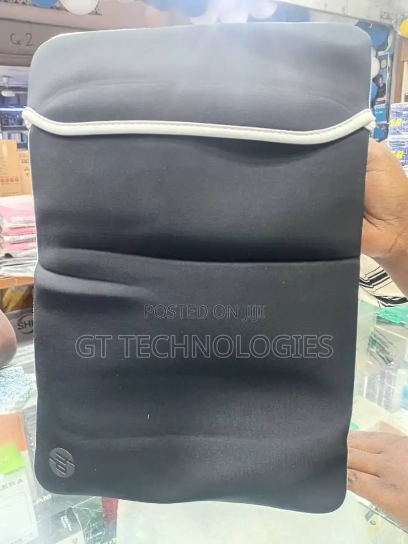 HP Reversible Protective Laptop Sleeve (Black & Silver} / P