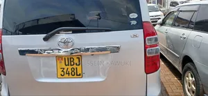 Toyota Noah 2010 Silver