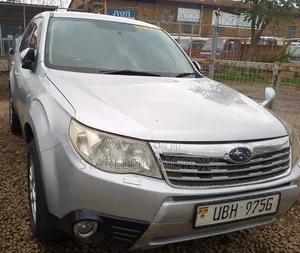 Subaru Forester 2010 Silver