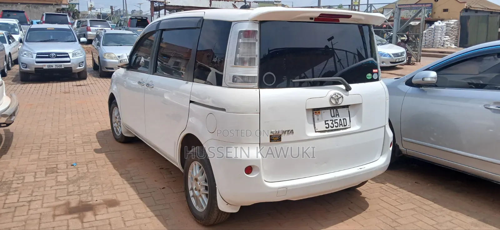 Toyota Sienta 2012 White
