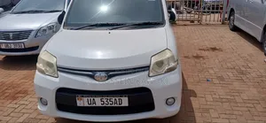 Toyota Sienta 2012 White