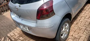 Toyota Vitz 2008 Silver