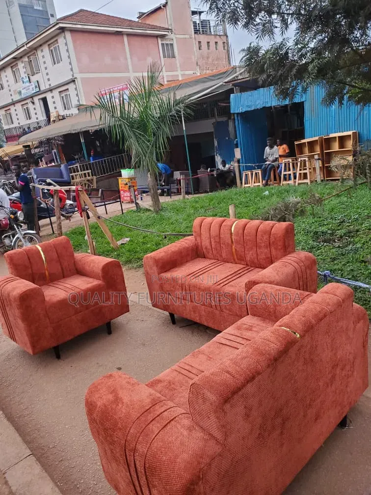 6 Seater Gold Strips Sofa Set