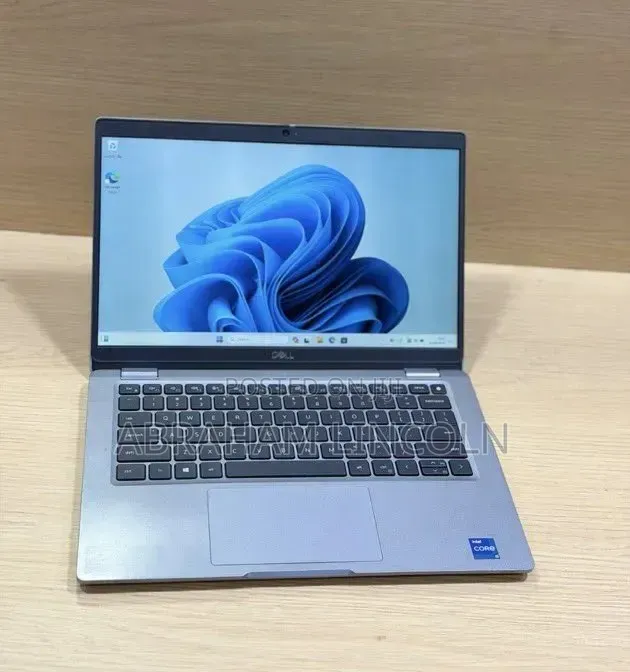 New Laptop Dell Latitude 5530 16GB Intel Core i7 SSD 512GB