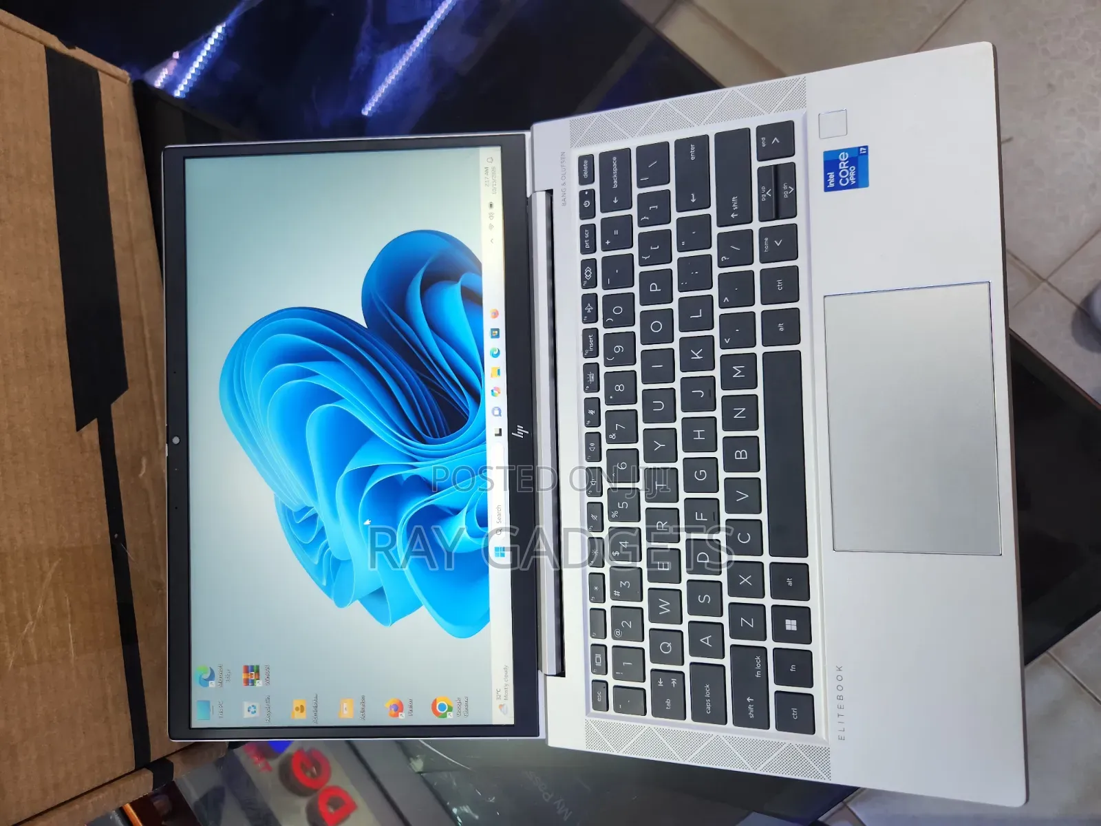 New Laptop HP EliteBook 830 G8 16GB Intel Core i7 SSD 512GB