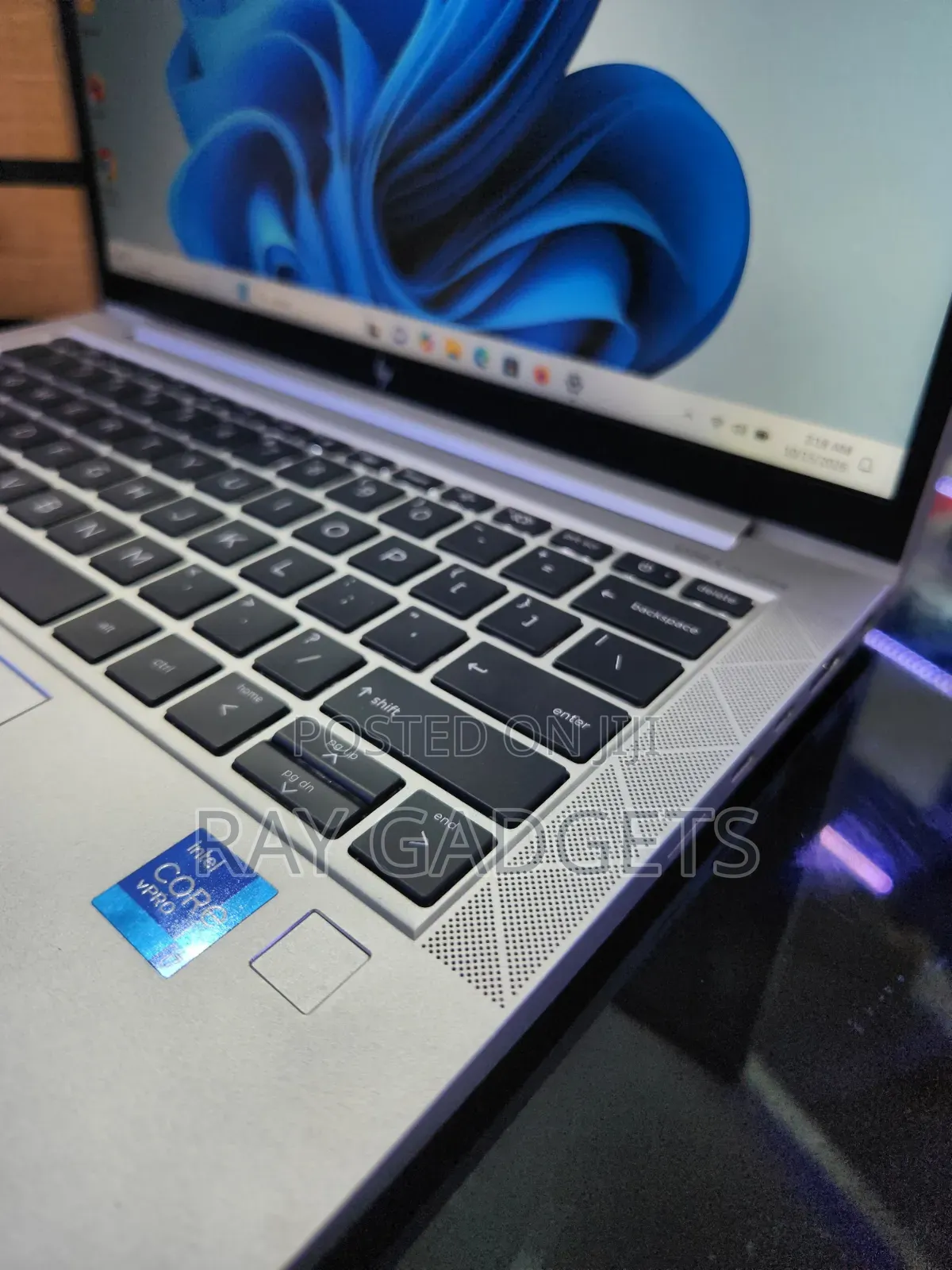 New Laptop HP EliteBook 830 G8 16GB Intel Core i7 SSD 512GB