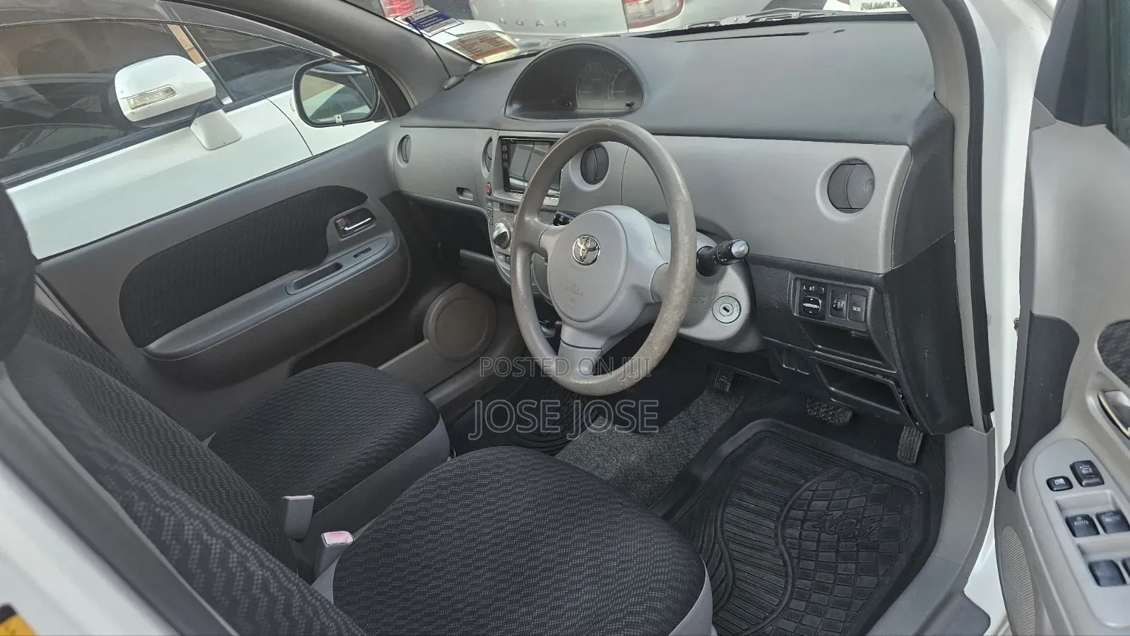 Toyota Sienta 2008 White