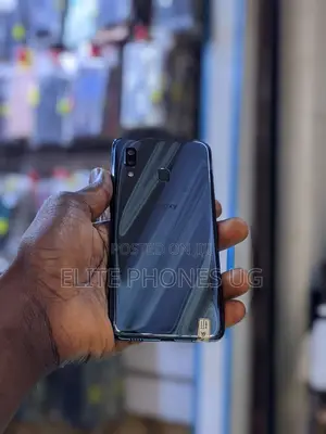 Samsung Galaxy A30 64 GB Gray