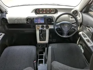 Toyota Corolla Rumion 2010 White