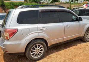 Subaru Forester 2010 Silver