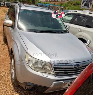 Subaru Forester 2010 Silver