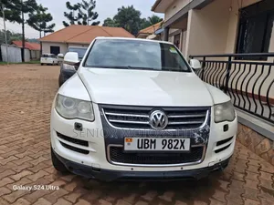 Volkswagen Touareg 2008 White