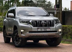 Toyota Land Cruiser Prado 2.7 i 2011 Silver