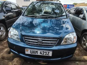 Toyota Nadia 2000 Green