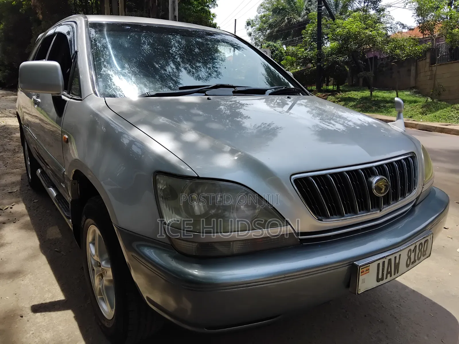 Toyota Harrier 2001 Gold