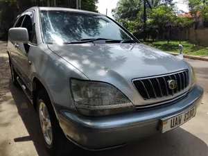 Toyota Harrier 2001 Gold