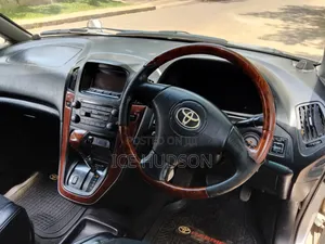 Toyota Harrier 2001 Gold