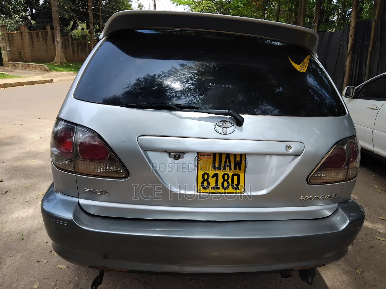 Toyota Harrier 2001 Gold