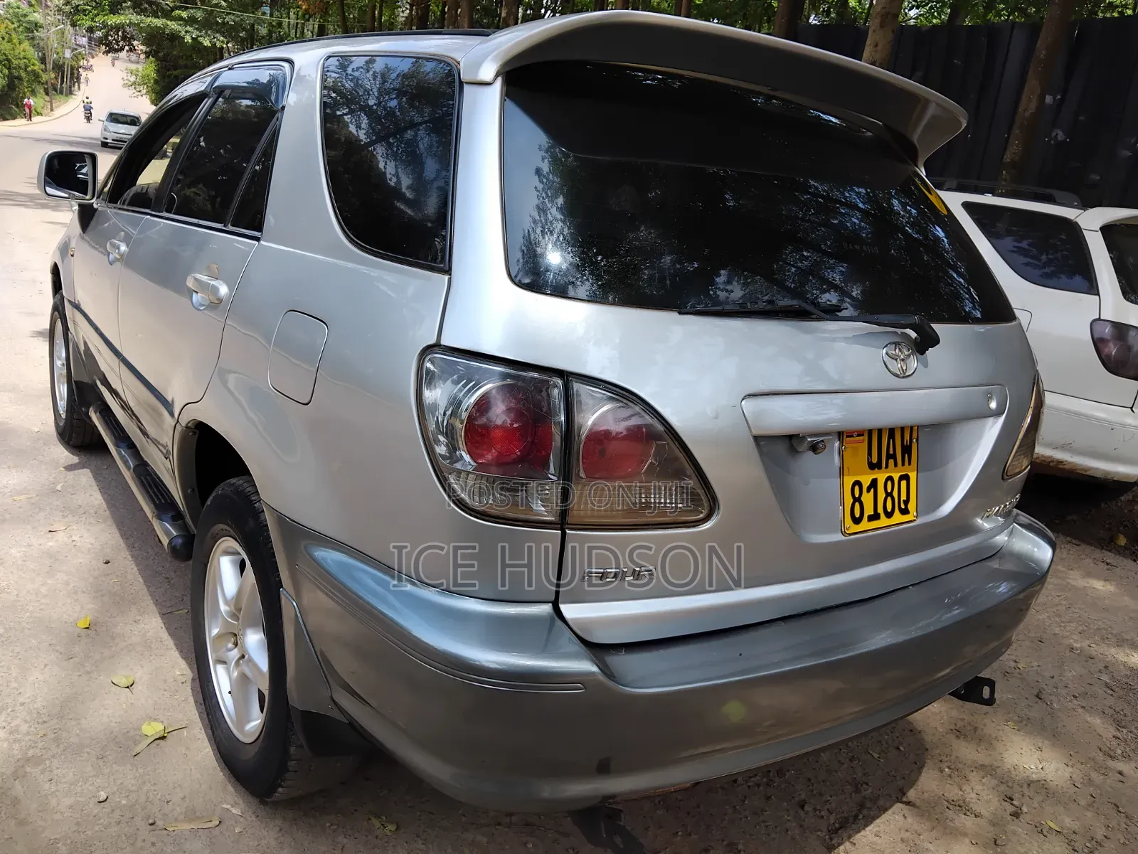 Toyota Harrier 2001 Gold
